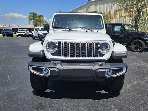 2025 Jeep Wrangler 4-Door Sahara 4x4
