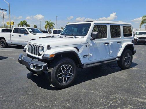 2025 Jeep Wrangler 4-Door Sahara 4x4