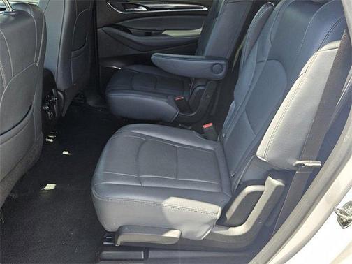 2023 Buick Enclave Essence FWD