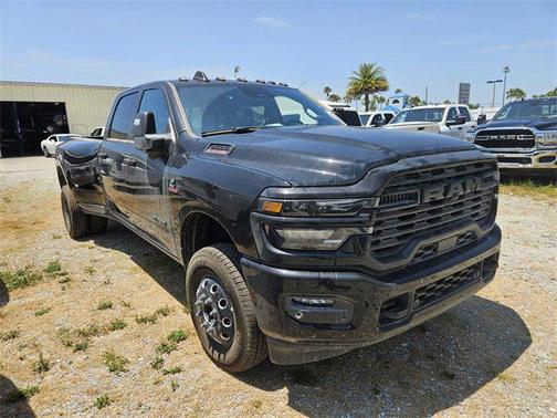 2025 RAM 3500 Big Horn Crew Cab 4x4 8' Box
