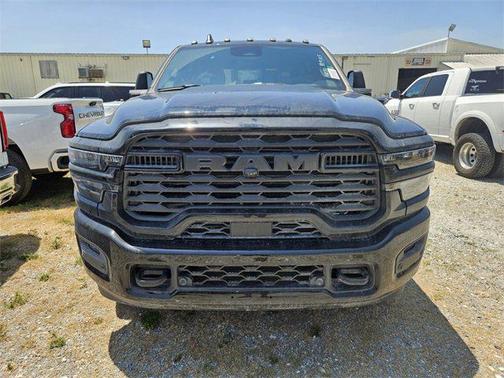 2025 RAM 3500 Big Horn Crew Cab 4x4 8' Box