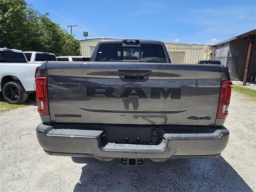 2025 RAM 2500 Big Horn Crew Cab 4x4 6'4' Box