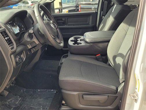2024 RAM 2500 Tradesman Crew Cab 4x4 6'4' Box