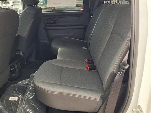 2024 RAM 2500 Tradesman Crew Cab 4x4 6'4' Box