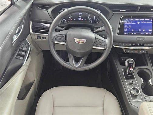 2022 Cadillac XT4 Luxury