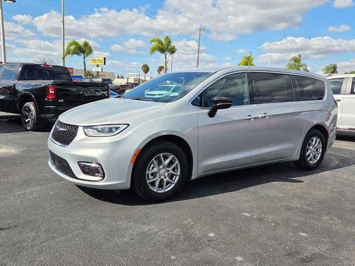 2026 Chrysler Pacifica L