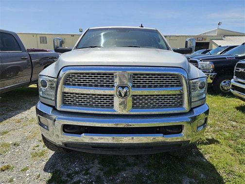 2017 RAM 2500 Laramie Crew Cab 4x4 6'4' Box