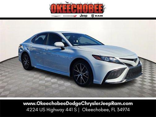 2024 Toyota Camry SE