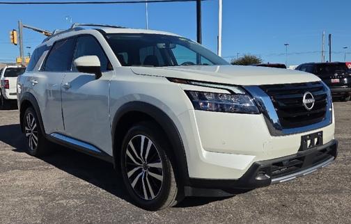 2024 Nissan Pathfinder Platinum