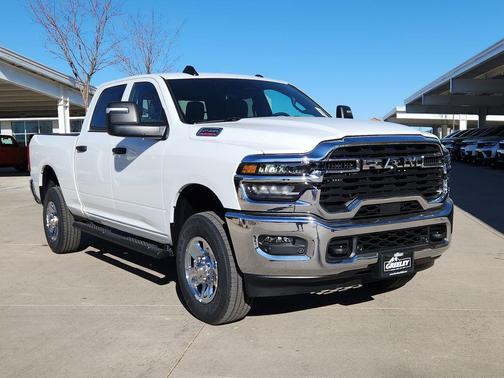 2026 RAM 2500 Tradesman Crew Cab 4x4 6'4' Box