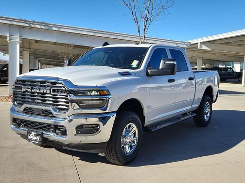 2026 RAM 2500 Tradesman Crew Cab 4x4 6'4' Box