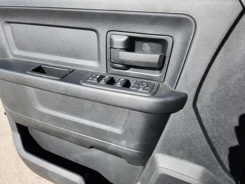 2026 RAM 2500 Tradesman Crew Cab 4x4 6'4' Box