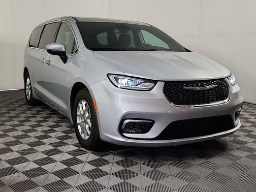 2023 Chrysler Pacifica Touring