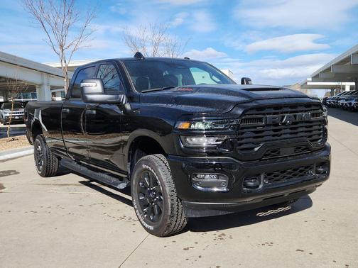 2026 RAM 2500 Black Express Crew Cab 4x4 8' Box