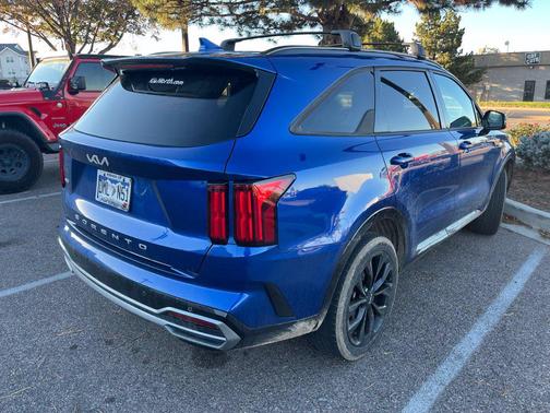 Sapphire Blue 2022 Kia Sorento SX