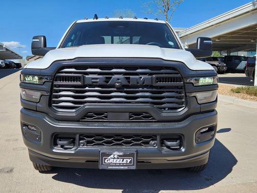 2026 RAM 3500 Tradesman Crew Cab 4x4 8' Box