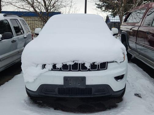 2019 Jeep Grand Cherokee Laredo