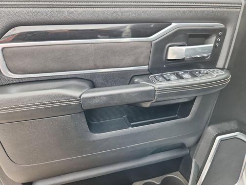 2023 RAM 2500 Laramie Mega Cab 4x4 6'4' Box