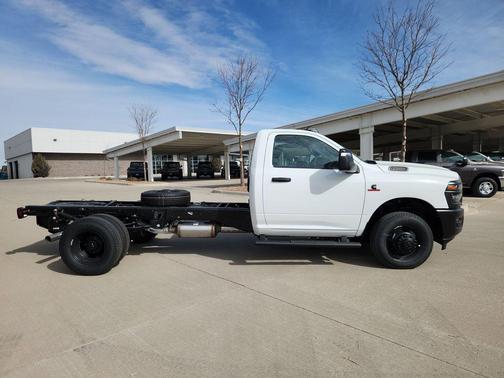 2026 RAM 3500 Tradesman/Big Horn