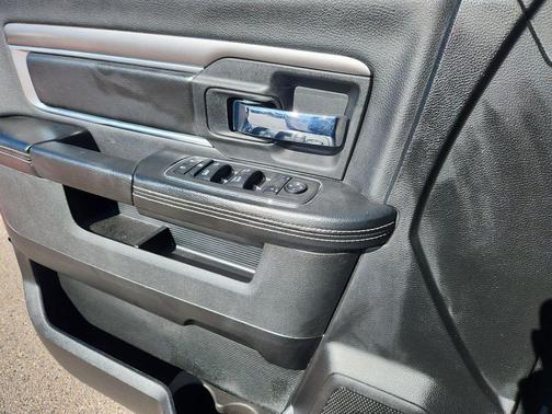 2023 RAM 1500 Classic Warlock Crew Cab 4x4 5'7' Box