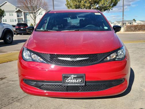 2026 Chrysler Voyager LX