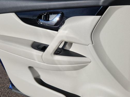 2020 Nissan Rogue Sport SV