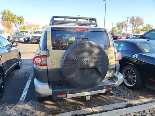 2012 Toyota FJ Cruiser Base