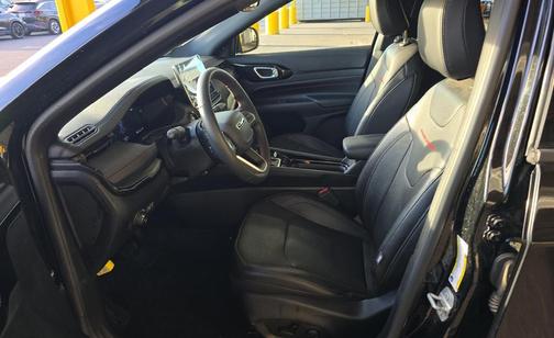 Diamond Black Crystal Pearlcoat 2024 Jeep Compass Trailhawk