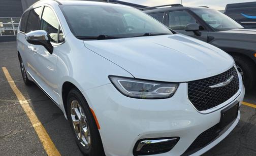 Bright White Clearcoat 2023 Chrysler Pacifica Limited