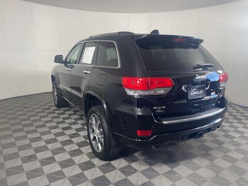 Diamond Black Crystal Pearlcoat 2021 Jeep Grand Cherokee Overland