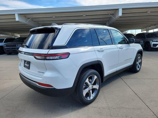 White 2026 Jeep Grand Cherokee Limited