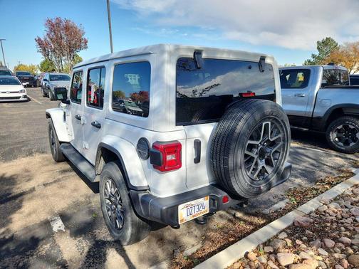2024 Jeep Wrangler 4-Door Sahara 4x4