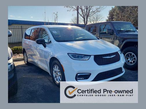 2024 Chrysler Pacifica Touring L