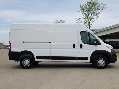Bright White Clearcoat 2026 RAM ProMaster 2500 Tradesman