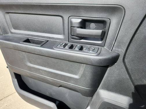 2026 RAM 2500 Tradesman Crew Cab 4x4 6'4' Box