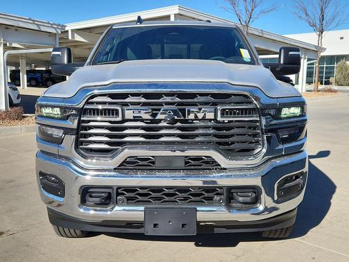 2026 RAM 2500 Tradesman Crew Cab 4x4 6'4' Box