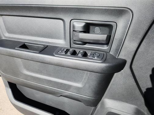 2026 RAM 2500 Tradesman Crew Cab 4x4 6'4' Box