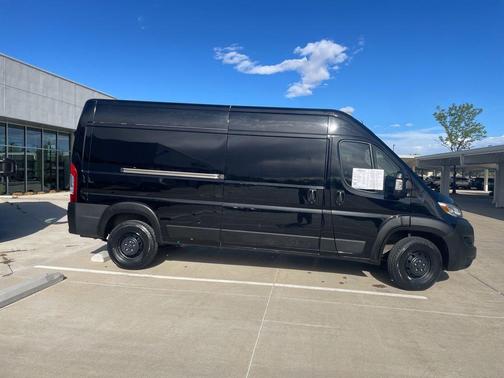 Black Clearcoat 2023 RAM ProMaster 2500 High Roof