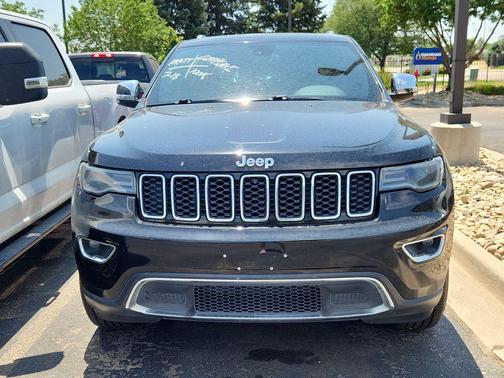 Diamond Black Crystal Pearlcoat 2019 Jeep Grand Cherokee Limited