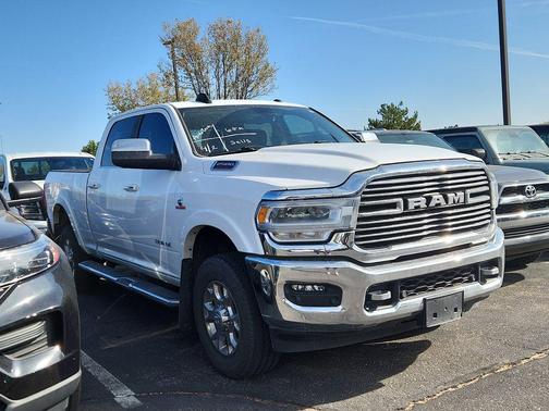 Bright White Clearcoat 2021 RAM 2500 Laramie Crew Cab 4x4 6'4' Box