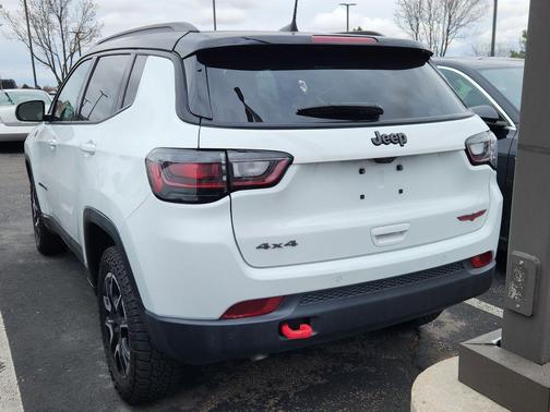 2025 Jeep Compass Trailhawk