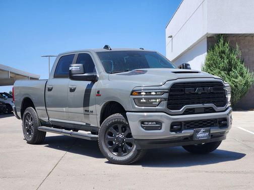 Ceramic Gray Clearcoat 2026 RAM 2500 Laramie Crew Cab 4x4 6'4' Box