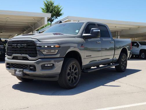 Ceramic Gray Clearcoat 2026 RAM 2500 Laramie Crew Cab 4x4 6'4' Box