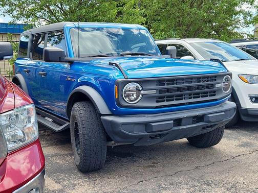 Blue Metallic 2021 Ford Bronco Base