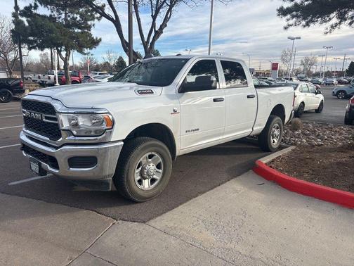 2022 RAM 2500 Tradesman Crew Cab 4x4 6'4' Box