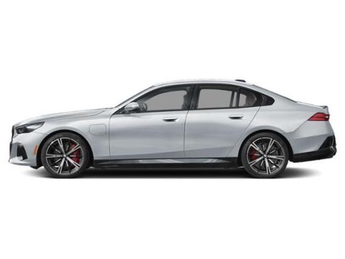 Brooklyn Grey Metallic 2027 BMW 550e 550e xDrive