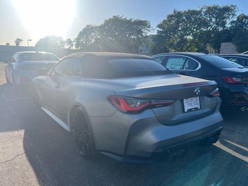 Skyscraper Grey Metallic 2022 BMW M4 Competition xDrive