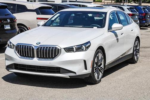 Mineral White Metallic 2026 BMW 530 530i