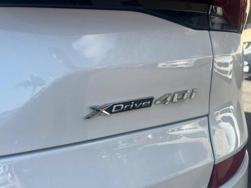 Alpine White 2024 BMW X5 xDrive40i