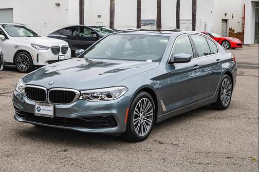 Bluestone Metallic 2019 BMW 540 540i